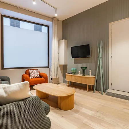 Apartment Elegant 3-room Air-conditioned In The Heart Of 10 *